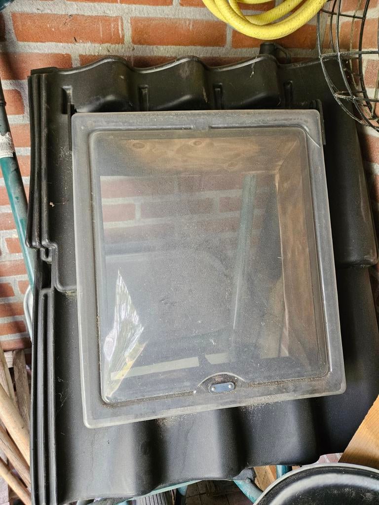 Zolder raampje als kleine kas gebruikt!!, Ophalen of Verzenden, Overige soorten, Volle zon