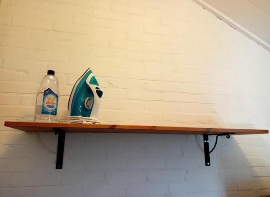 IKEA wandplank met steunen, Ophalen, Zo goed als nieuw