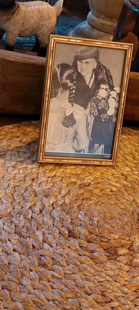 KLEIN OUD FOTOLIJSTJE GOUD KLEUR, Antiek en Kunst, Curiosa en Brocante, Ophalen of Verzenden