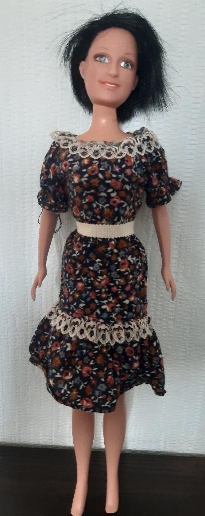 Vintage Bloemenjurk Barbie Pop Sindy Jaren 70 excl pop, Kinderen en Baby's, Speelgoed | Poppen, Ophalen of Verzenden, Zo goed als nieuw