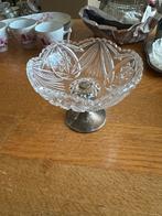 Glazen Bonbonschaaltje met IJzeren Voetje, Ophalen