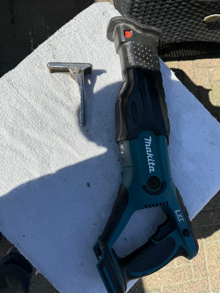 MAKITA 18v REPROZAAG IZGS, Ophalen of Verzenden, Minder dan 700 watt, Haakse handslijpmachine