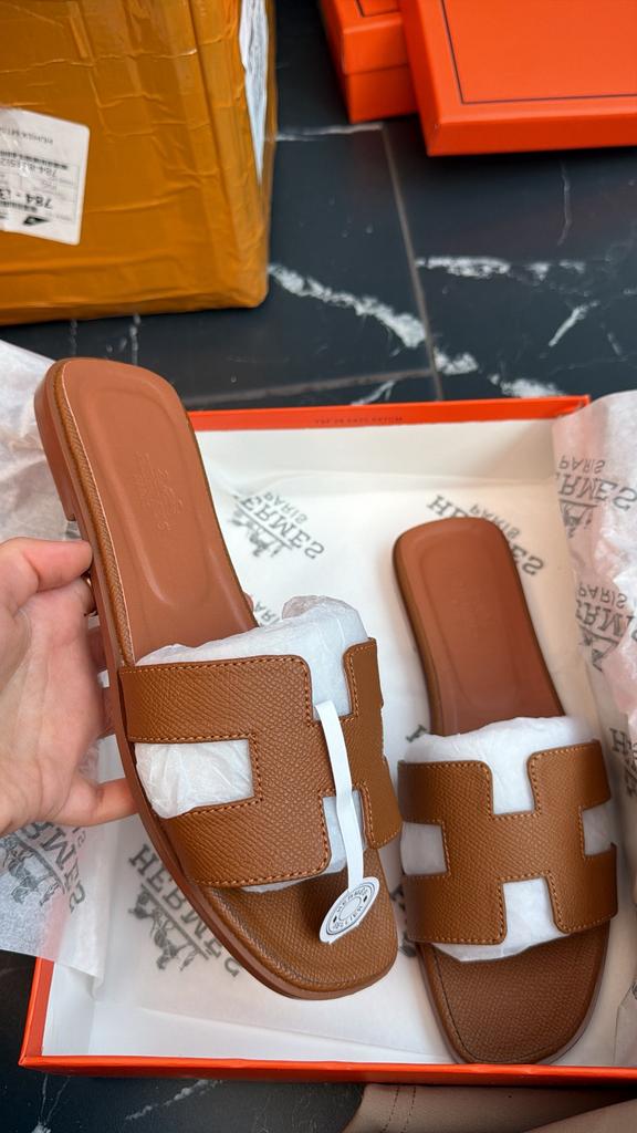 Hermes slippers, Kleding | Dames, Schoenen, Ophalen of Verzenden, Nieuw