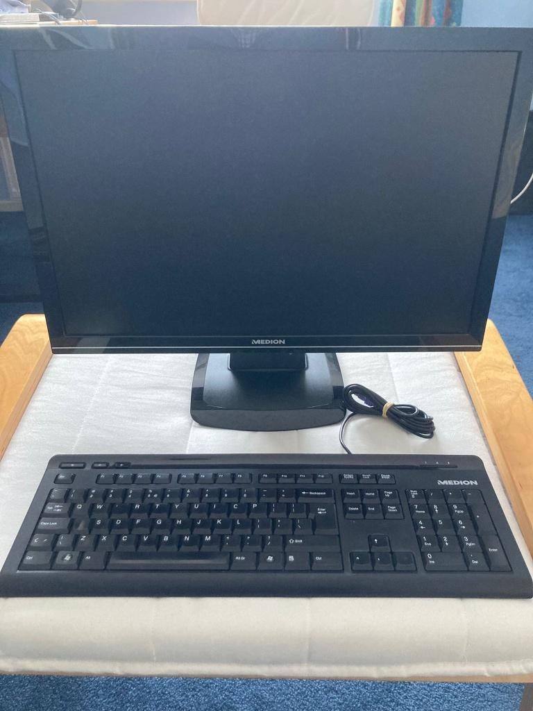 Medion monitor (22 inch) inclusief Medion toetsenbord., Computers en Software, Monitoren, Ophalen of Verzenden, 60 Hz of minder
