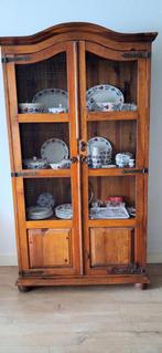Zeer nette grenen vitrinekast in eiken kleur, Ophalen, Met plank(en), 50 tot 100 cm, Zo goed als nieuw