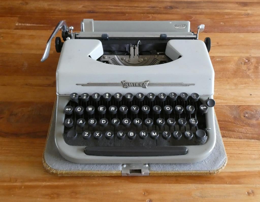 Swissa junior typemachine in koffer, Ophalen of Verzenden, Gebruikt