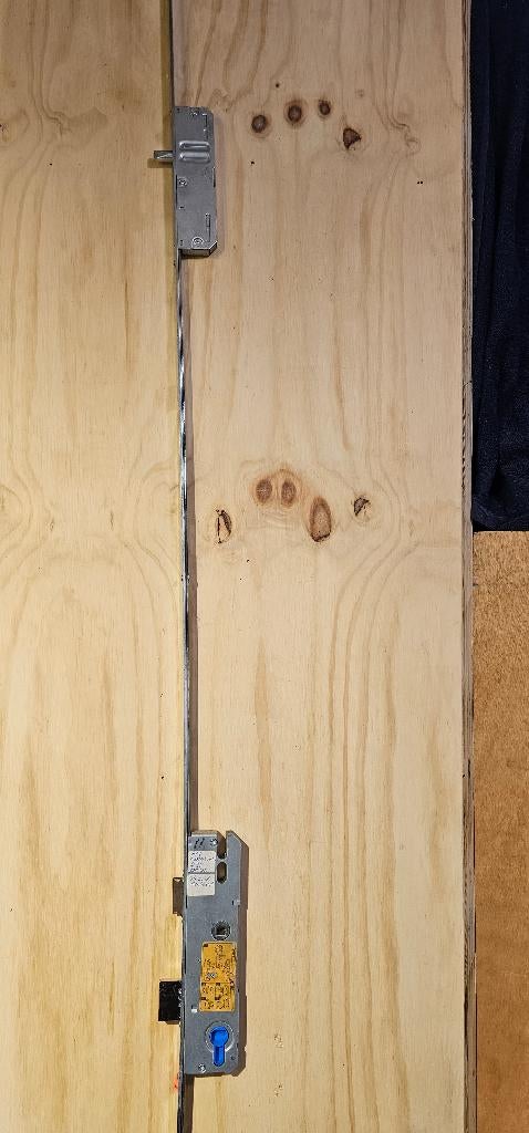 NIEUWE  MEERPUNTSLUITINGEN   SKG** NEMEF KFV, Doe-het-zelf en Verbouw, Hang- en Sluitwerk, Ophalen of Verzenden, Nieuw, IJzer