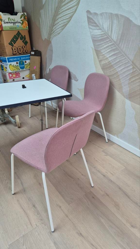 Ikea Karlpetter roze x3, Huis en Inrichting, Stoelen, Ophalen, Zo goed als nieuw, Overige kleuren, Drie