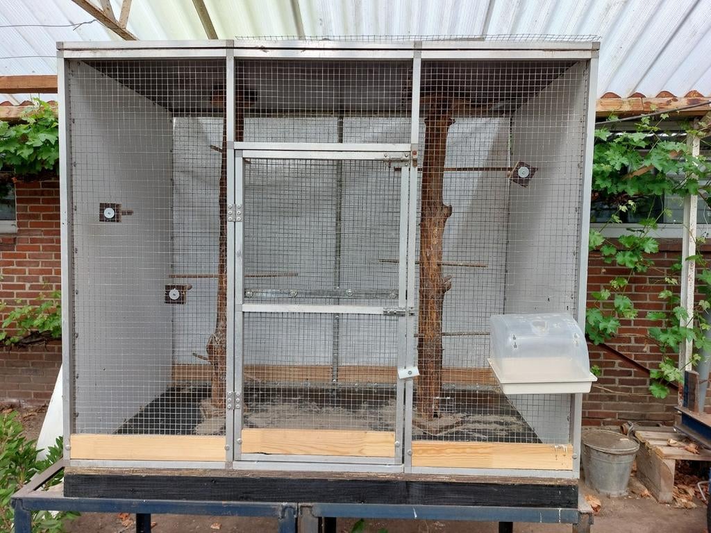 Kleine volière, Dieren en Toebehoren, Vogels | Hokken en Kooien, Ophalen, Gebruikt, Aluminium, Volière