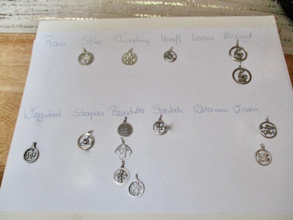 Zilveren STERRENBEELD hangers 9 soorten 835 en 925 zilver, Verzenden, Zo goed als nieuw, Kruis of Symbool, Zilver