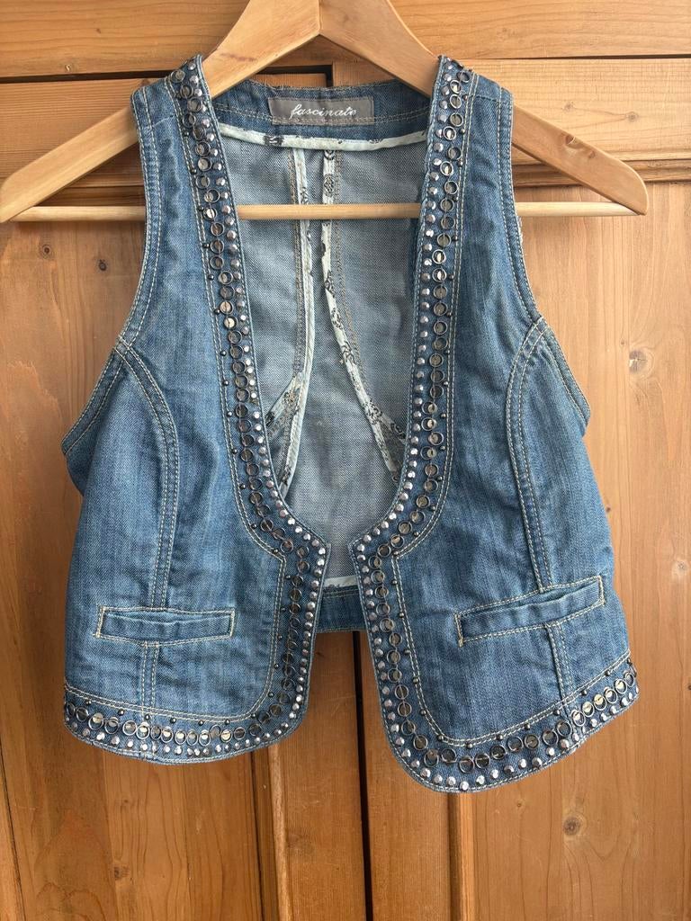Stoer spijker giletje met studs - Maat S, Ophalen, Zo goed als nieuw, Maat 36 (S), Blauw