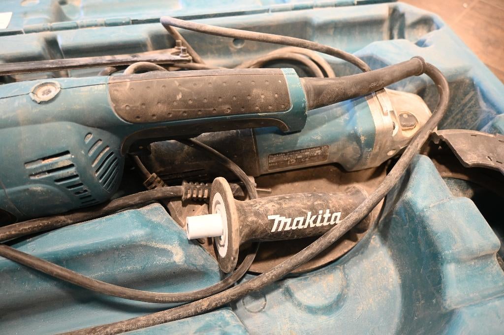 2x Makita Slijptol GA9020r 2200W / 9558HNR 840W, Gebruikt, Ophalen of Verzenden, Makita Europe N.V. Jan van Gentstraat 11 Anzegem Belgium
