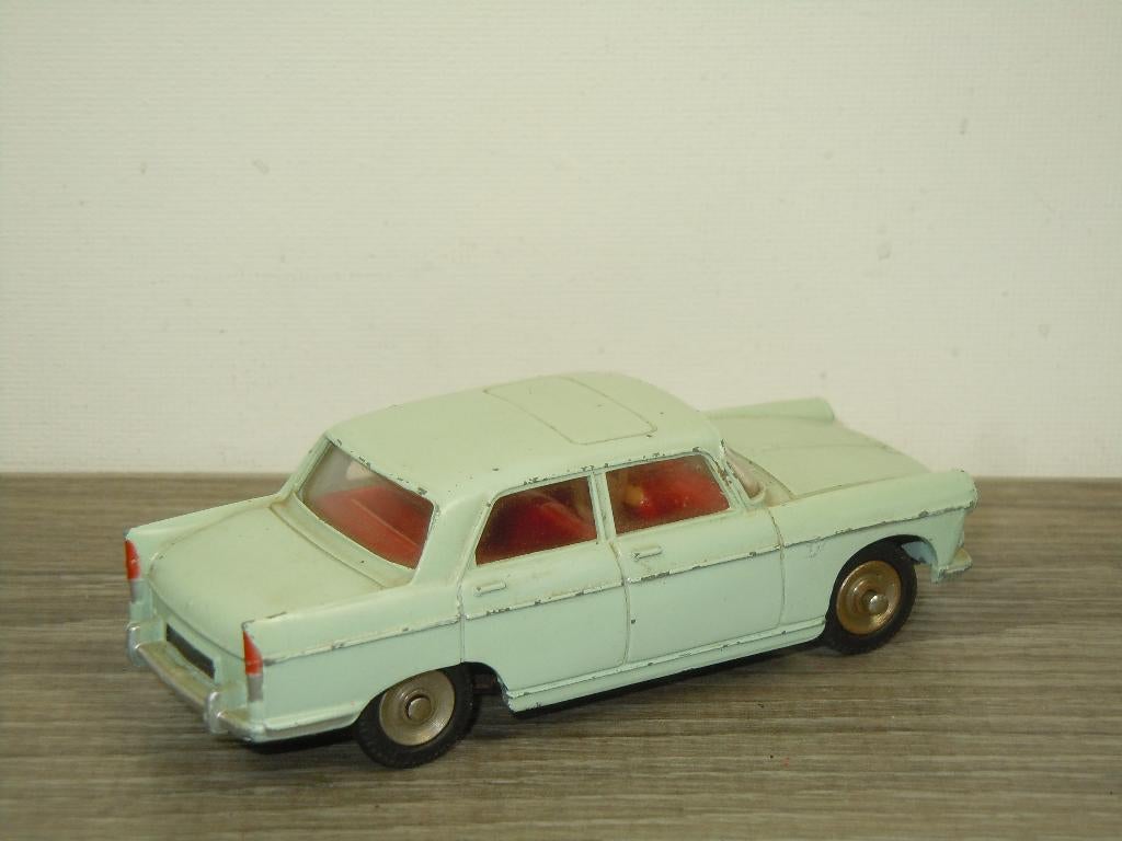 Peugeot 404 - Dinky Toys 553 France - 1:43, Gebruikt, Auto, Verzenden, Frankrijk