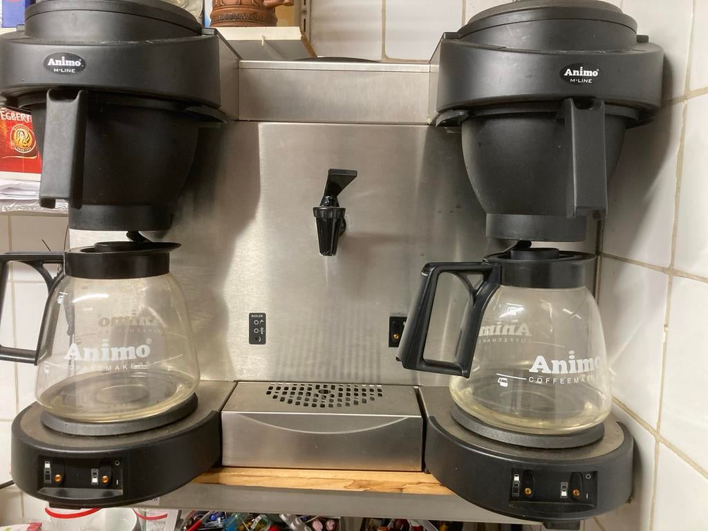 Animo M-Line Professionele Koffiemachine met Dubbele Kan, Witgoed en Apparatuur, Koffiezetapparaten, Gebruikt, 10 kopjes of meer
