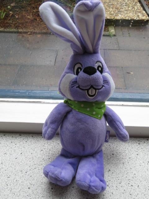 Konijn haas paashaas merk Milka paars met groene, Ophalen of Verzenden, Zo goed als nieuw, Konijn