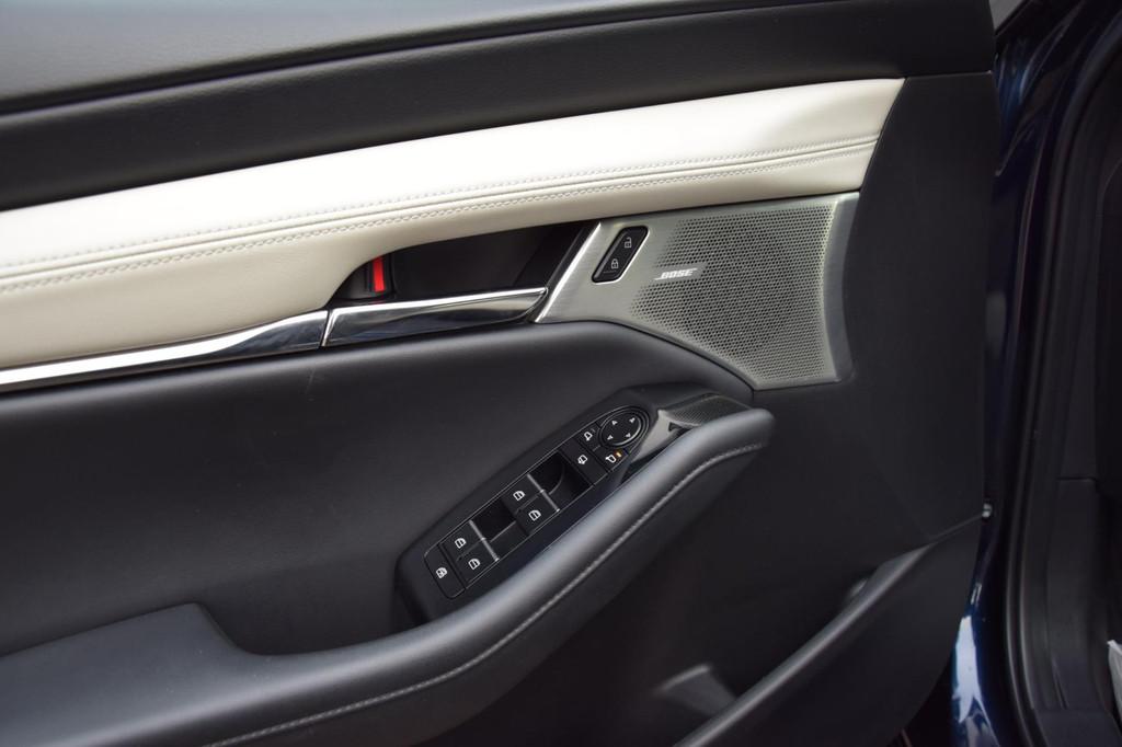 Mazda 3 2.0 e-SkyActiv-X M Hybrid 180 Luxury, NIEUWSTAAT !, Auto's, Mazda, 1998 cc, Gebruikt, Euro 6, 4 cilinders