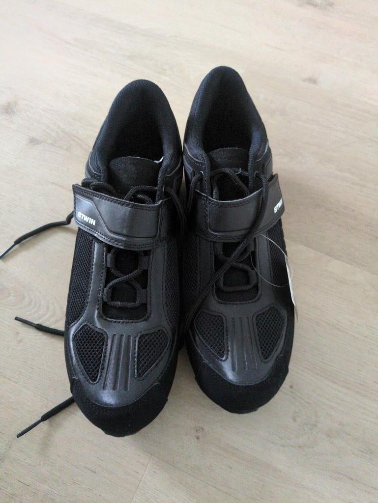 B'Twin fietsschoenen maat 42, Fietsen en Brommers, Fietsaccessoires | Fietskleding, Heren, Schoenen, Nieuw, Overige maten
