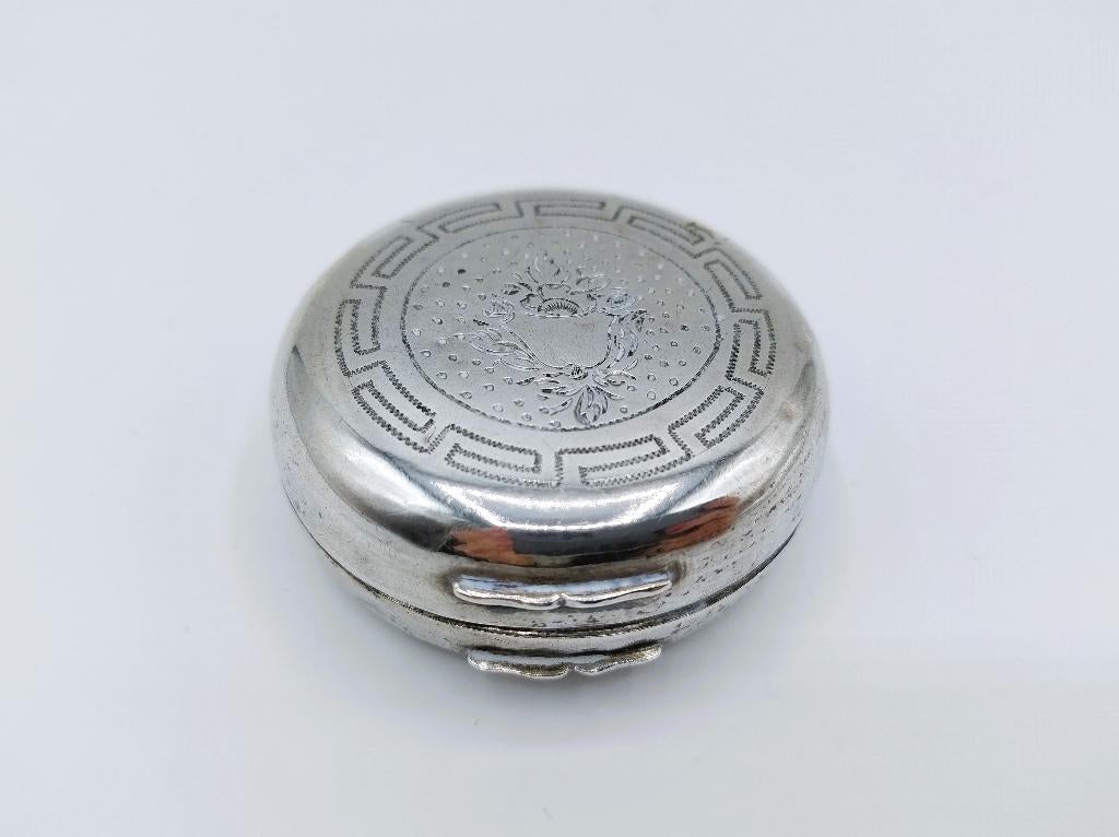 Zilveren pepermuntdoosje, J. van Geelen, Schoonhoven, 1869, Antiek en Kunst, Antiek | Goud en Zilver, Zilver, Verzenden