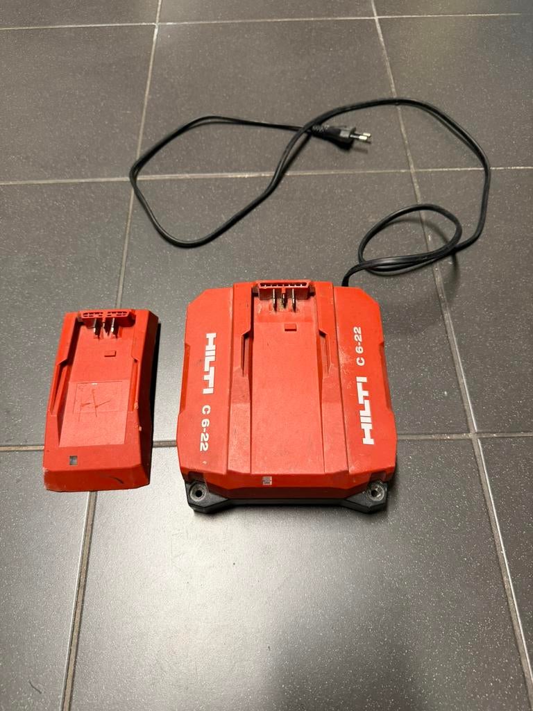 Hilti acculader C6-22, Doe-het-zelf en Verbouw, Ophalen, Gebruikt