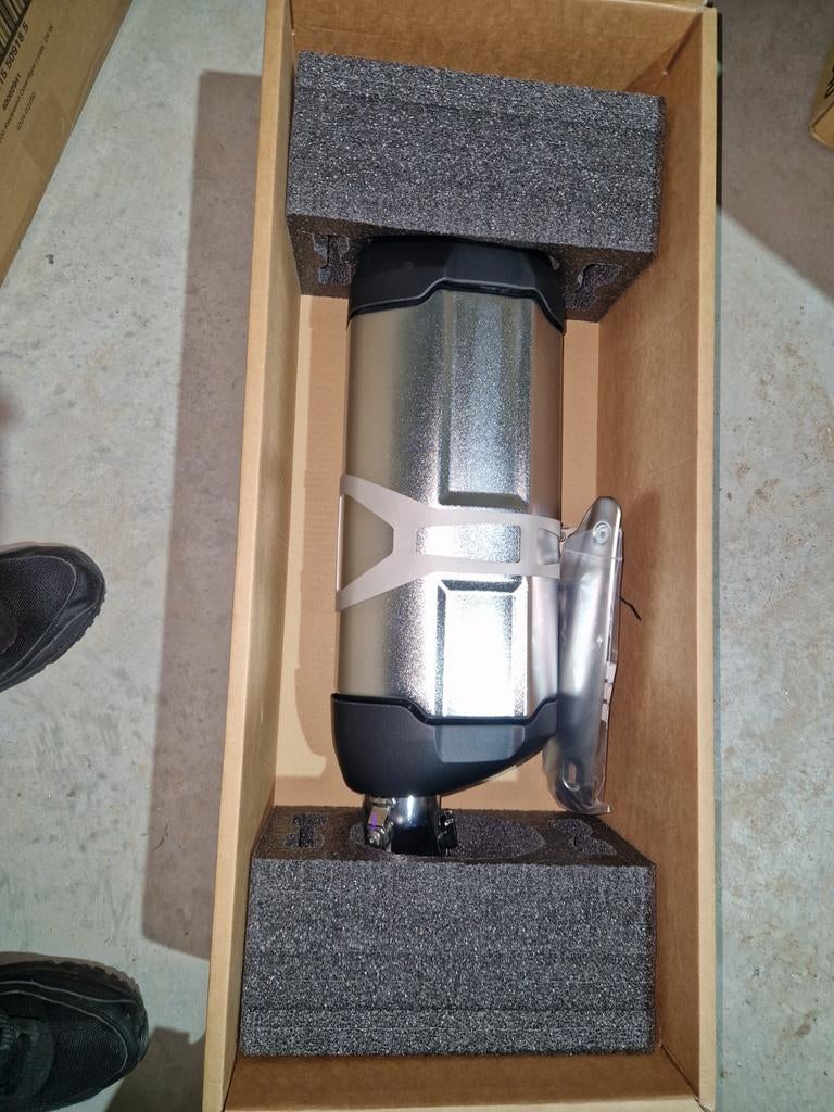 Nieuwe originele uitlaat demper BMW R1250 GS / GSA, Motoren, Ophalen of Verzenden, Nieuw