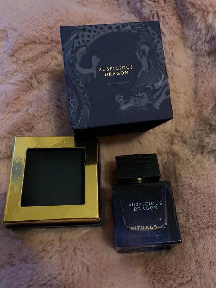 Rituals Auspicious Dragon parfum 50ML, Sieraden, Tassen en Uiterlijk, Uiterlijk | Parfum, Zo goed als nieuw, Ophalen of Verzenden