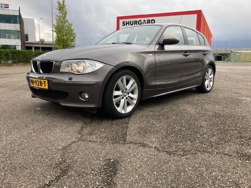 BMW 118I Xenon, Nieuwe distributie ketting, nette auto!, Auto's, BMW, Particulier, Overige modellen, ABS, Airbags, Airconditioning