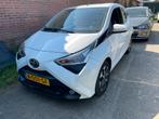 Toyota aygo luxe uitv bj 2021 hele lichte schade, Auto diversen, Schadeauto's, Ophalen, Benzine