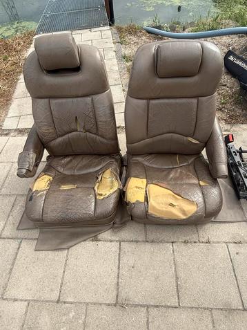 Captain Seats GMC Savana/Chevrolet Express 2000-2006 beschikbaar voor biedingen
