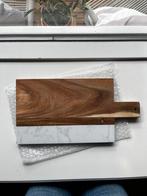 Nieuwe borrelplank marmer/hout - Hoekje eraf, Huis en Inrichting, Keuken | Keukenbenodigdheden, Ophalen of Verzenden, Zo goed als nieuw