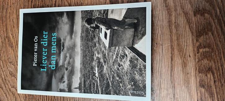 Pieter van Os - Liever dier dan mens, Boeken, Overige Boeken, Zo goed als nieuw, Ophalen of Verzenden