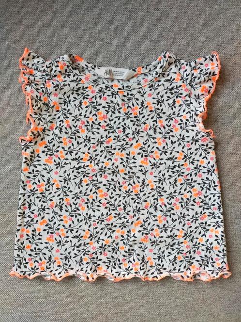 Zgan! Schattig gebloemde shirtje van H&M. Mt 98/104, Kinderen en Baby's, Kinderkleding | Maat 98, Zo goed als nieuw, Meisje, Shirt of Longsleeve