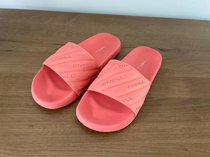O'Neill Slippers, Roze, Maat 34, in goede staat!, Kinderen en Baby's, Kinderkleding | Schoenen en Sokken, Zo goed als nieuw, Overige typen