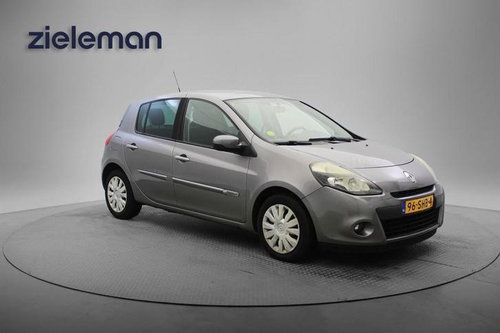 Renault CLIO 1.5 dCi Parisienne - Airco, Cruise, Auto's, Renault, Bedrijf, Clio, ABS, Airbags, Airconditioning, Boordcomputer