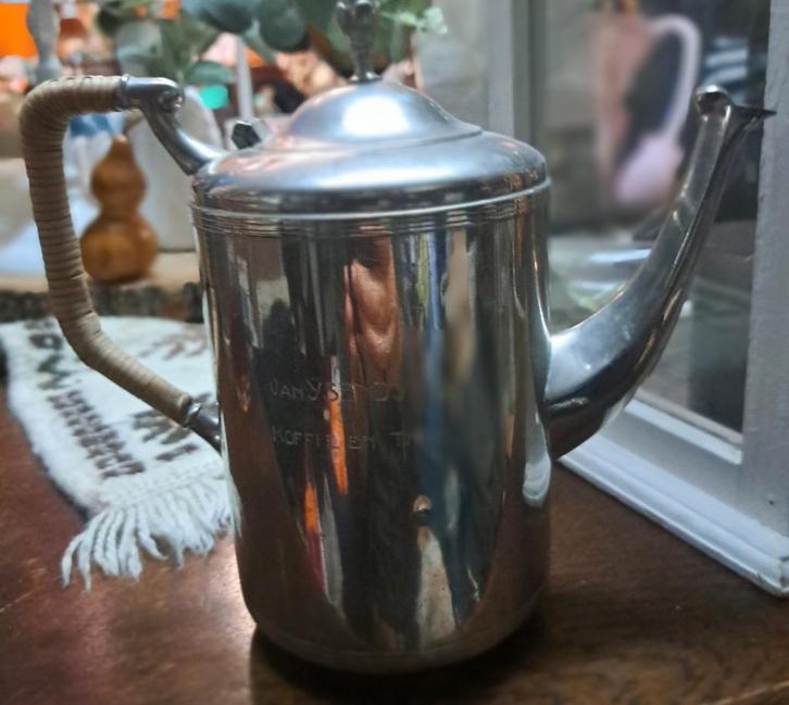Oude Thee- of koffiepot - Vintage Charme, Antiek en Kunst, Antiek | Goud en Zilver, Ophalen