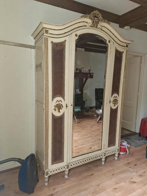 Linnenkast kledingkast frans brocante, Huis en Inrichting, Kasten | Kledingkasten, Gebruikt, 150 tot 200 cm, 50 tot 75 cm, Ophalen