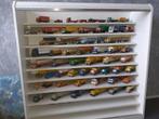 Te koop: verzameling miniatuur vrachtauto's 1:50 incl. kast, Ophalen