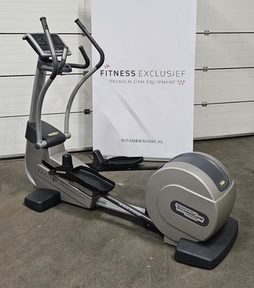 Technogym Syncro Crosstrainer 700 LED Elliptical beschikbaar voor biedingen