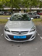 Opel Astra 1.4 Turbo 140pk Aut. 2012 Grijs, Euro 5, 15 km/l, 74 €/maand, Zwart