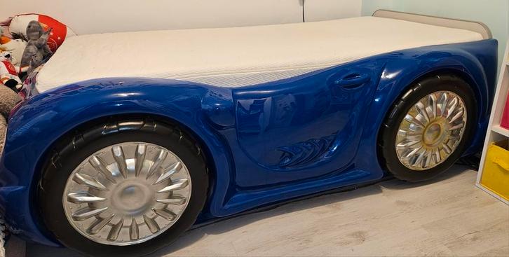 Autobed blauw 120x200, Kinderen en Baby's, Kinderkamer | Bedden, Zo goed als nieuw, 180 cm of meer, 70 tot 85 cm, Matras, Ophalen