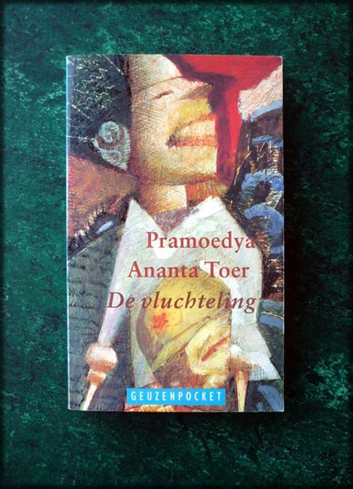 PRAMOEDYA ANANTA TOER - De Vluchteling, Boeken, Esoterie en Spiritualiteit, Zo goed als nieuw, Achtergrond en Informatie, Spiritualiteit algemeen