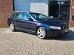 Volvo V70 3.2 Summum schuifdak xenon PDC V+A IZGST, Auto's, Volvo, 238 pk, 1800 kg, Blauw, 92 €/maand
