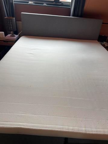 Grijze boxspring te koop! beschikbaar voor biedingen
