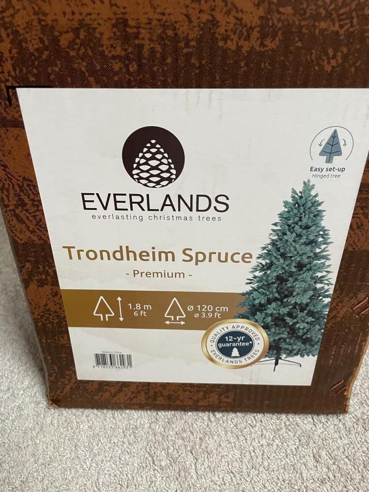 Everlands Trondheim Spruce premium 180cm, Diversen, Kerst, Nieuw, Ophalen of Verzenden