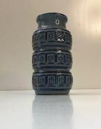 Vintage keramiek vaas uit de jaren 70, Blauw, Aardewerk of Porselein, Ophalen of Verzenden, Zo goed als nieuw