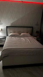 Tweepersoonsbed 160x200 + Nachtkastjes + Matras, Ophalen, Gebruikt, Wit, Tweepersoons