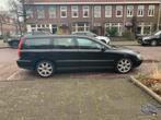 Volvo V70 5 Cil AUTOM Nwe Apk distri Lage KM 272252 + NAP, Auto's, 1800 kg, Zwart, 1573 kg, Leder en Stof