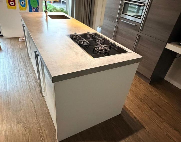 Keuken met kookeiland, Huis en Inrichting, Keuken | Complete keukens, Gebruikt, Overige typen, Wit, Overige materialen, Met kookeiland