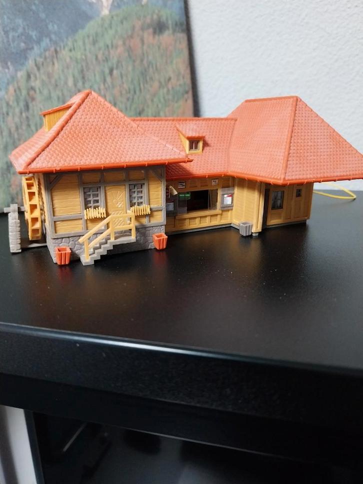 Faller, klein station met kiosk ., Hobby en Vrije tijd, Modeltreinen | H0, Gebruikt, Ophalen of Verzenden