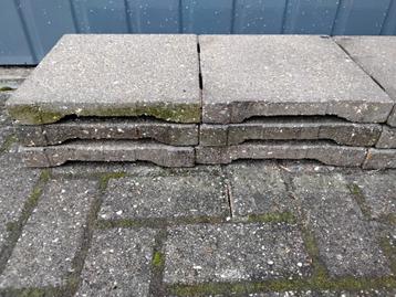 Stoep-/terrastegels beton 30x30x4 cm (aantal 86) beschikbaar voor biedingen