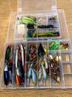 Te Koop 2 doosjes met kunst visjes grootste zijn 10 cm, Watersport en Boten, Hengelsport | Witvissen, Ophalen of Verzenden, Gebruikt